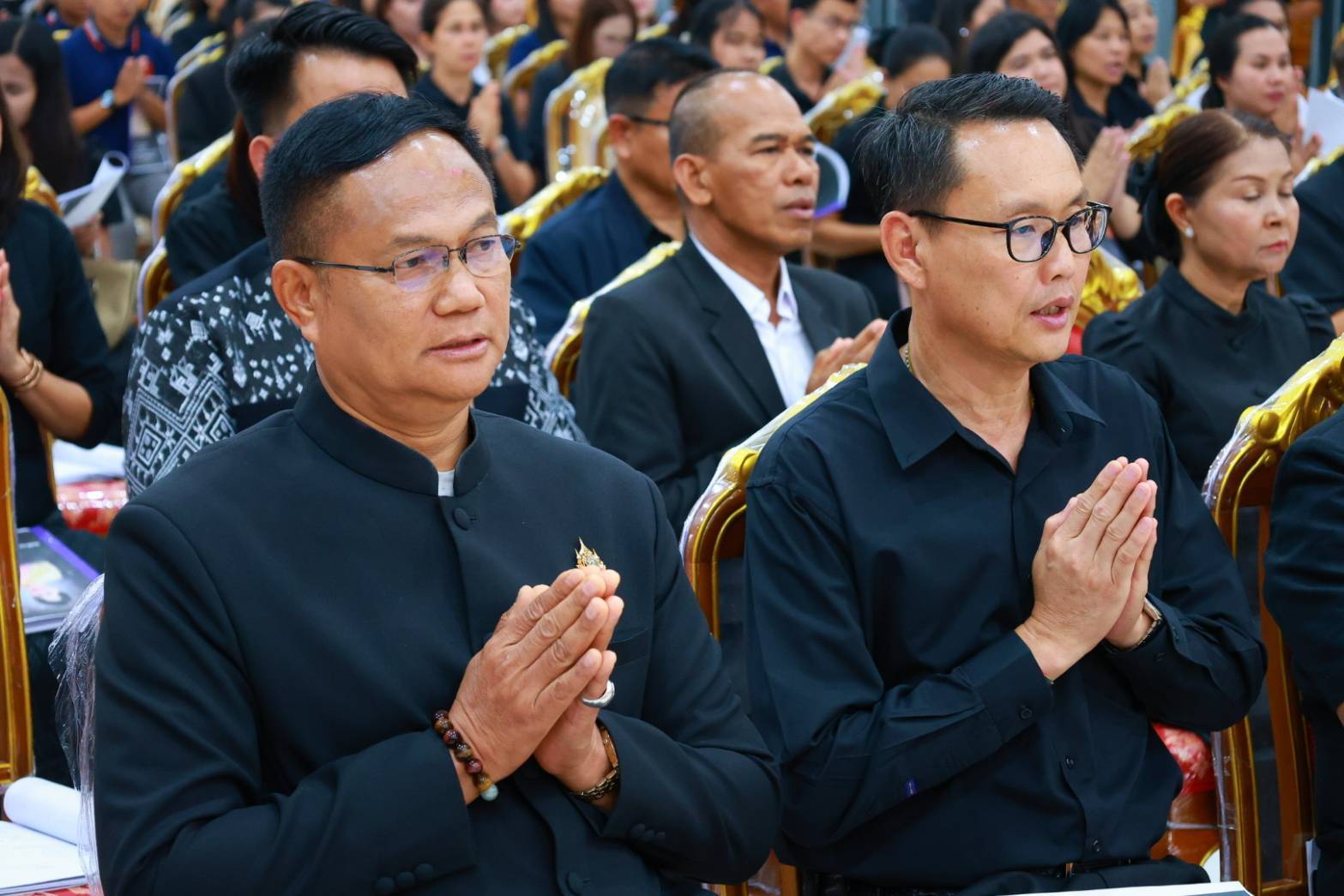 title - วันศุกร์ที่ 24 เมษายน 2569 นายประเสริฐ กาญจนเกียรติกุล ปฏิรูปที่ดินจังหวัดบุรีรัมย์ พร้อมเจ้าหน้าที่ ส.ป.ก.บุรีรัมย์ร่วมพิธีสวดพระพุทธมนต์และเจริญจิตภาวนาอุทิศถวายพระราชกุศลแด่สมเด็จพระนางเจ้าสิริกิติ์ พระบรมราชินีนาถ พระบรมราชชนนีพันปีหลวง